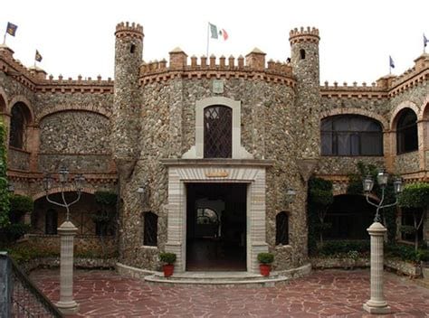 Castillo Santa Cecilia, entrada.