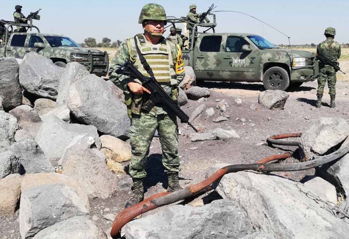 Guanajuato desmontan 58 tomas clandestinas de combustible y confiscan 182 armas