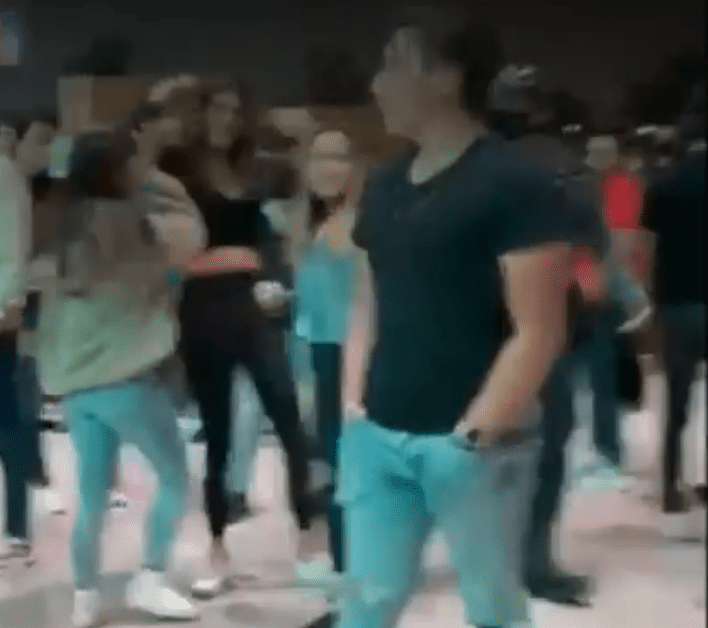 Discuten a golpes 4 mujeres en un centro comercial (video viral) (3)