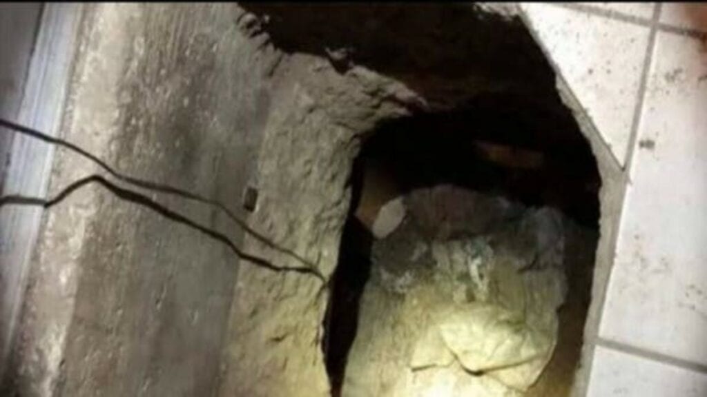 Un albañil construyó un túnel para poder visitar a su amante.