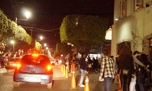 Ante el crecimiento de contagios de covid-19 en el estado de Guanajuato, los antros, bares y centros nocturnos deberán cerrar los próximos 15 días en todo el estado.