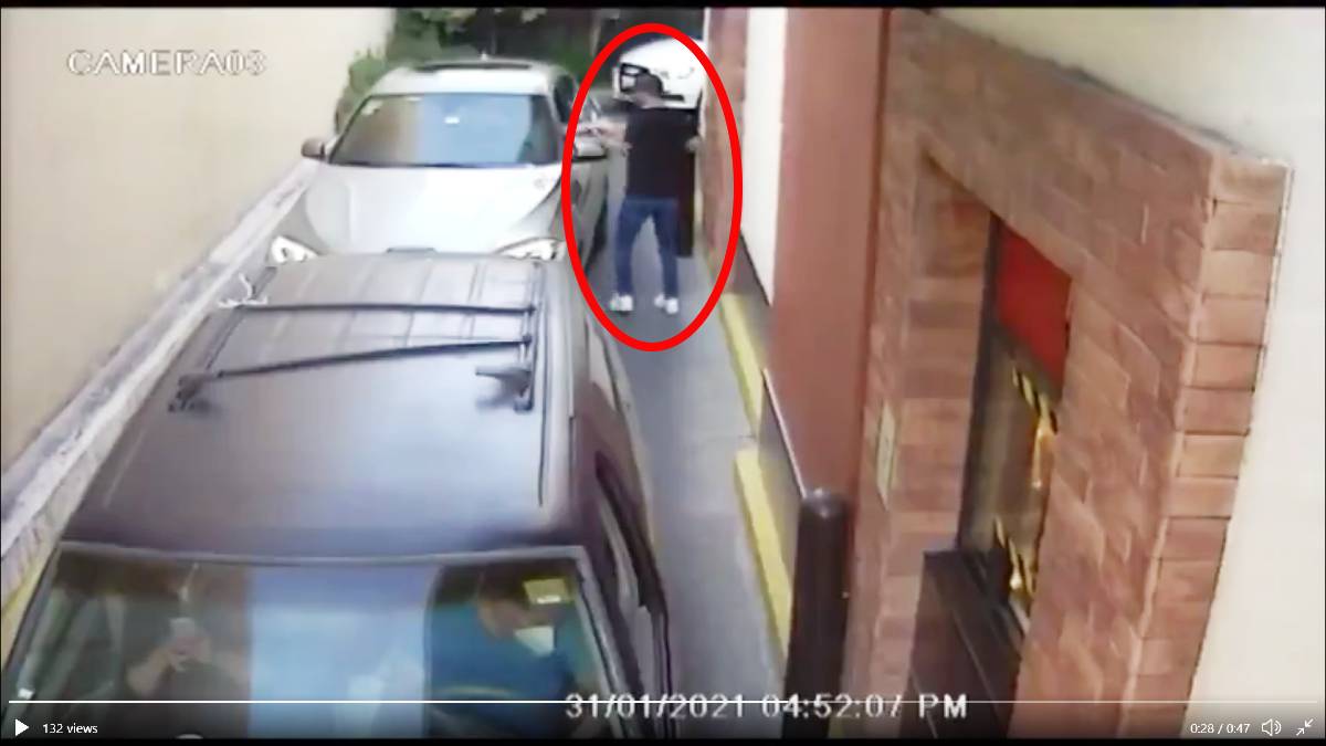 Asaltan en McDonal's a un automovilista que iba a recoger su pedido (video)