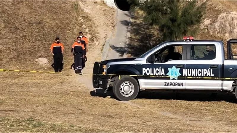 La Fiscalía del estado de Jalisco reportó el hallazgo en la ciudad de Zapopan de al menos 18 bolsas llenas con lo que se presume son restos humanos.