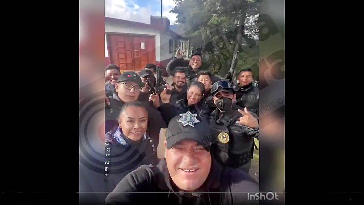 Delincuentes y payasos , policías del Gedai que aparecen en video de rap estilo narco