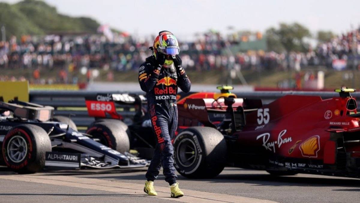 El séptuple campeón del mundo inglés Lewis Hamilton (Mercedes) saldrá primero este domingo en el Gran Premio de Hungría, el undécimo del Mundial de Fórmula Uno, que se disputa en el Hungaroring, en las afueras de Budapest y el mexicano Sergio "Checo" Pérez en cuarto.