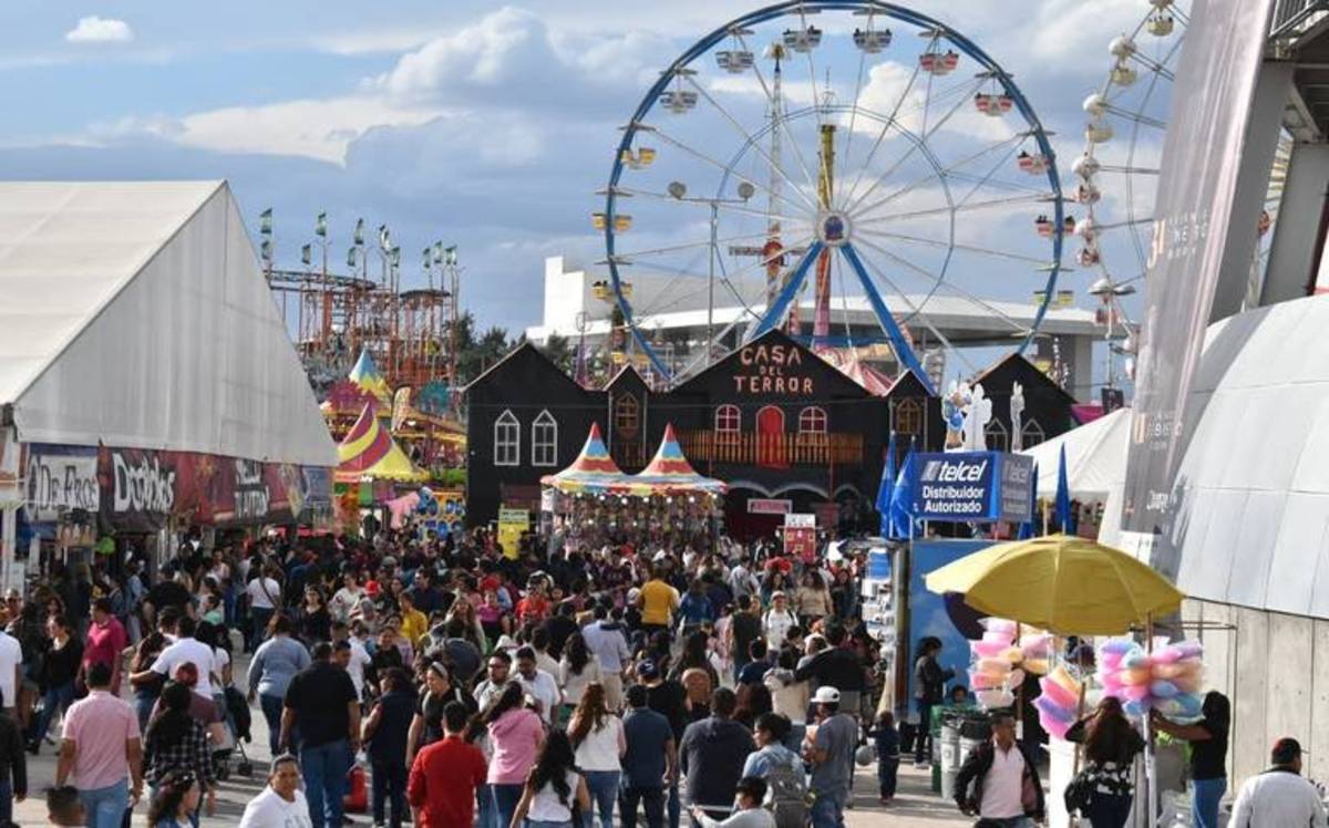 Comenzó la Feria de Verano León 2021, bajo estrictas medidas de protección sanitaria en cada una de sus áreas de exposición, conciertos musicales, espectáculos al aire libre, gastronómica, juegos mecánicos, para evitar riesgos de contagios comunitarios