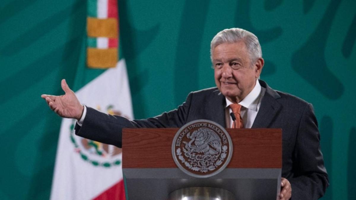 Para consolidar los cambios en el gobierno, el presidente Andrés Manuel López Obrador anunció que hacen falta tres reformas a la Constitución y se preparan los proyectos para enviarlos al Congreso de la Unión.