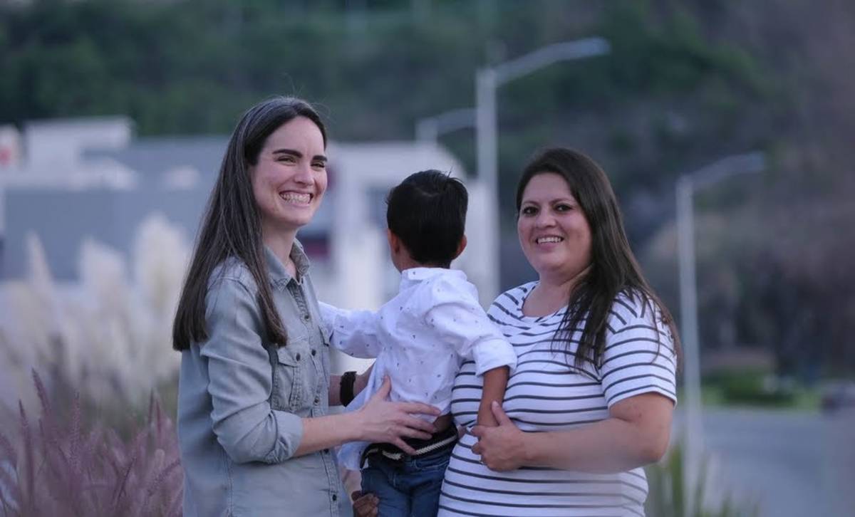 Dos mujeres de Jalisco lograron adoptar a un niño de 5 años siendo la primera pareja homoparental que lo consiguió tras una sentencia del Juzgado Séptimo de lo Familiar del Estado.