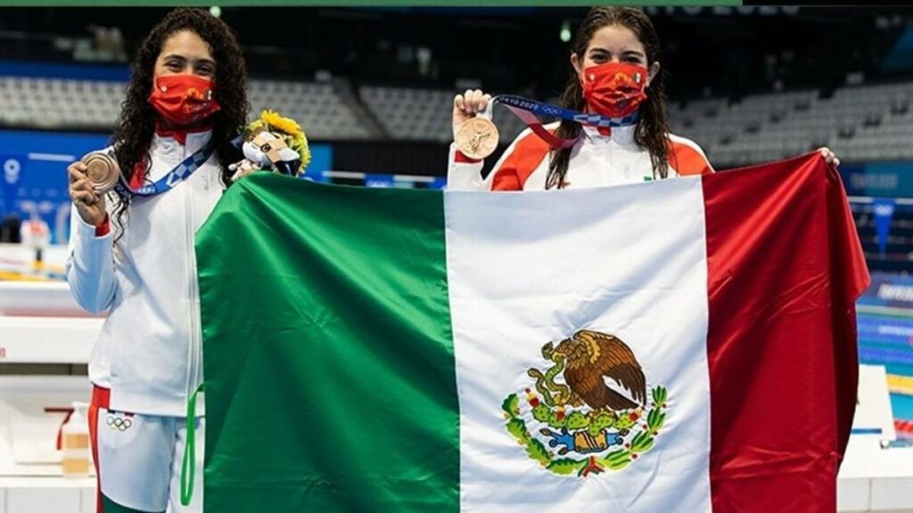 Las mexicanas Alejandra Orozco y Gabriela Agúndez lograron obtener la medalla de bronce en los clavados sincronizados desde la plataforma sincronizada de los 10 metros.