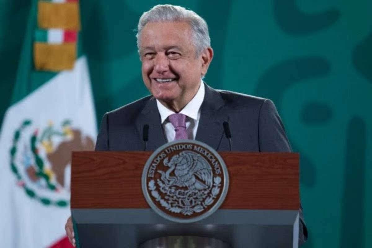 El presidente Andrés Manuel López Obrador retó a los opositores de su administración a que se agrupen e intenten convencer a los ciudadanos para que voten en marzo próximo en la revocación de mandato a favor de que deje su cargo.