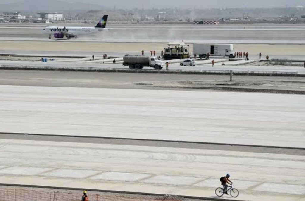 La Secretaría de la Defensa Nacional (Sedena) reveló que han muerto cinco personas por “accidentes de trabajo” en la construcción del Aeropuerto Felipe Ángeles, en Santa Lucía.