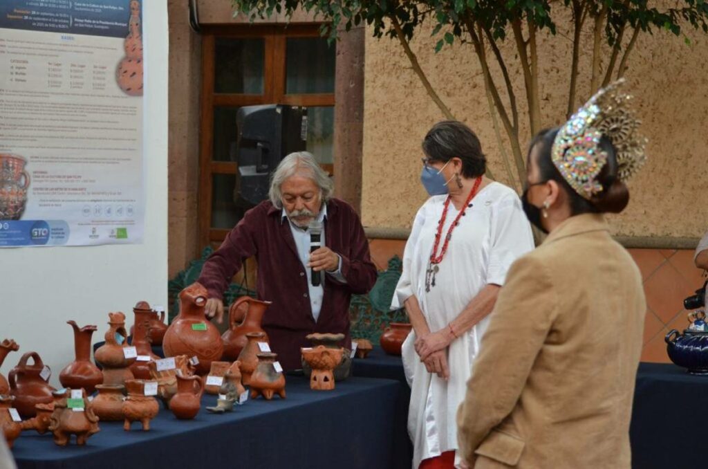 El Concurso Estatal de Alfarería, uno de los certámenes de arte popular de mayor tradición en Guanajuato, realizó su XXXII edición en San Felipe, en la que se presentaron 104 piezas elaboradas por artesanos de todo el estado.