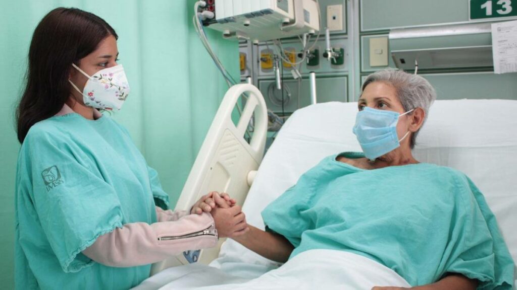 Especialistas del Instituto Mexicano del Seguro Social (IMSS) realizaron con éxito un trasplante de hígado a una mujer con quistes en el órgano.