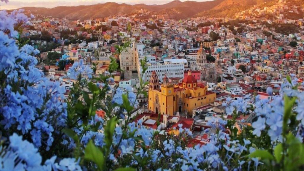 Guanajuato fue premiada por tercer año consecutivo como la mejor ciudad colonial más confiable del territorio mexicano. El reconocimiento fue otorgado por la revista Reader´s Digest, un espacio de difusión turística e informativa.