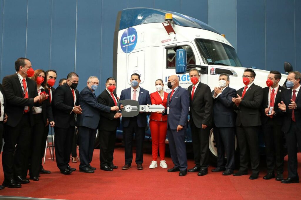 El gobernador de Guanajuato, Diego Sinhue Rodríguez Vallejo, participó en la inauguración del Foro Logístico del Transporte 2021, el cual se realiza por onceava ocasión en la ciudad de León.
