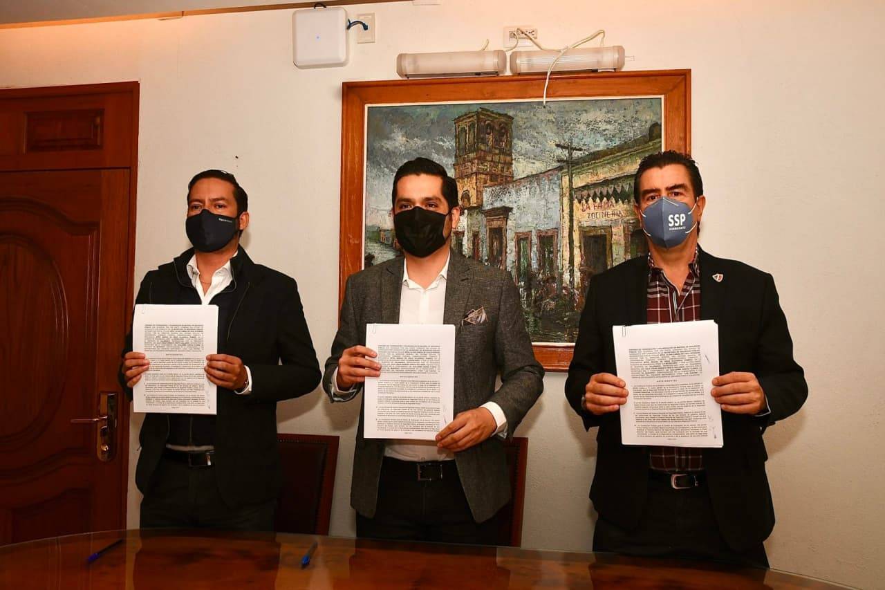 Con el objetivo de mantener la coordinación entre el Gobierno del Estado de Guanajuato y el Gobierno Municipal de Salamanca firmaron convenios de colaboración en materia de seguridad. 
