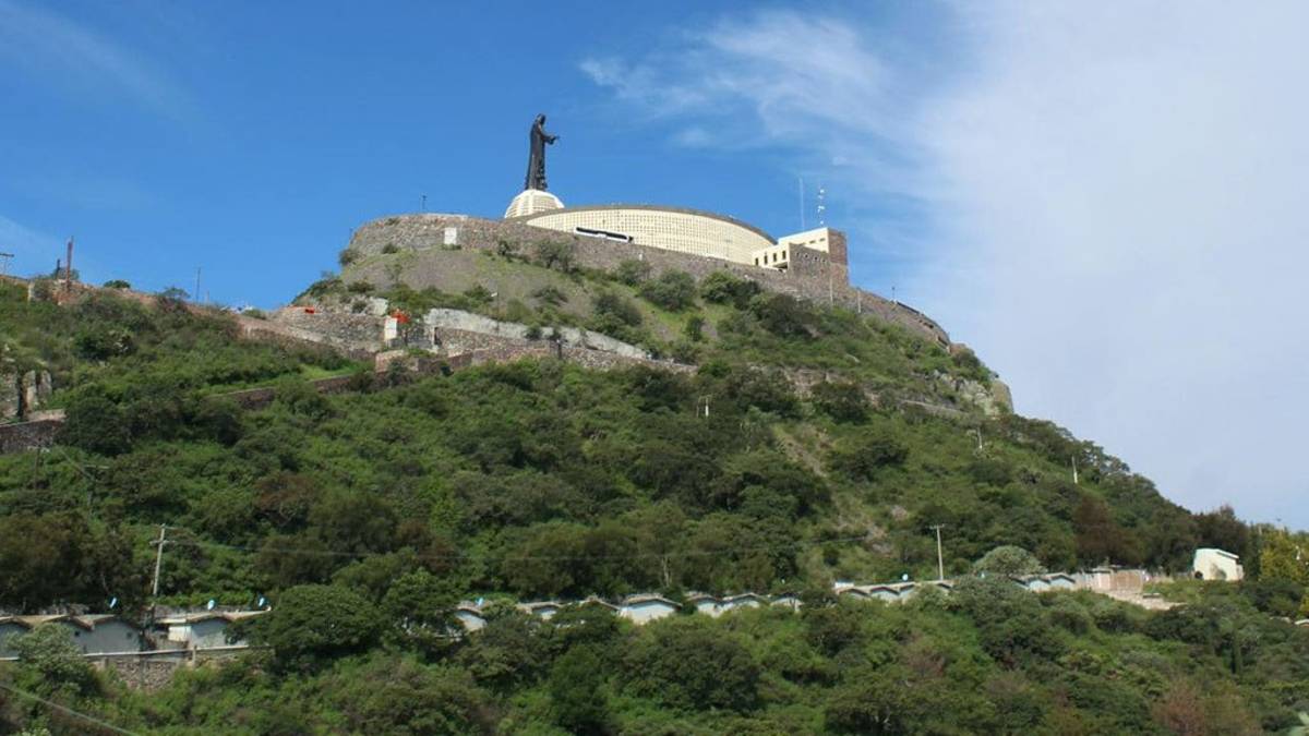 El alcalde Carlos García Villaseñor anunció que en este trienio sí se construirá el teleférico de ascenso al cerro del Cubilete en el municipio de Silao y que podría conectar con Guanajuato