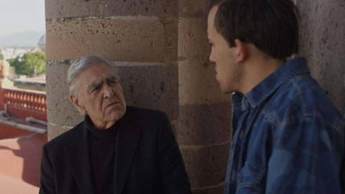 Erick del Castillo, estuvo de visita en la ciudad para participar en la filmación de la película "El Miguel Ángel Mexicano" que se lleva a cabo en Celaya.