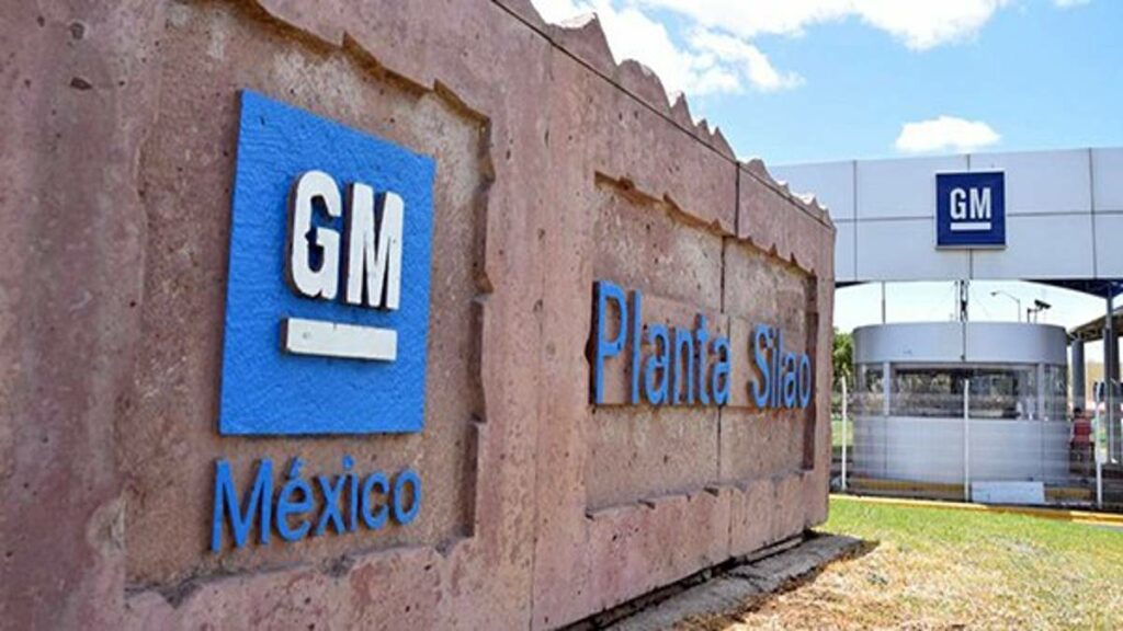 Las políticas energéticas impulsadas por el Presidente de México, Andrés Manuel López Obrador, están inhibiendo las inversiones en energías limpias y amenazan a empresas como General Motors