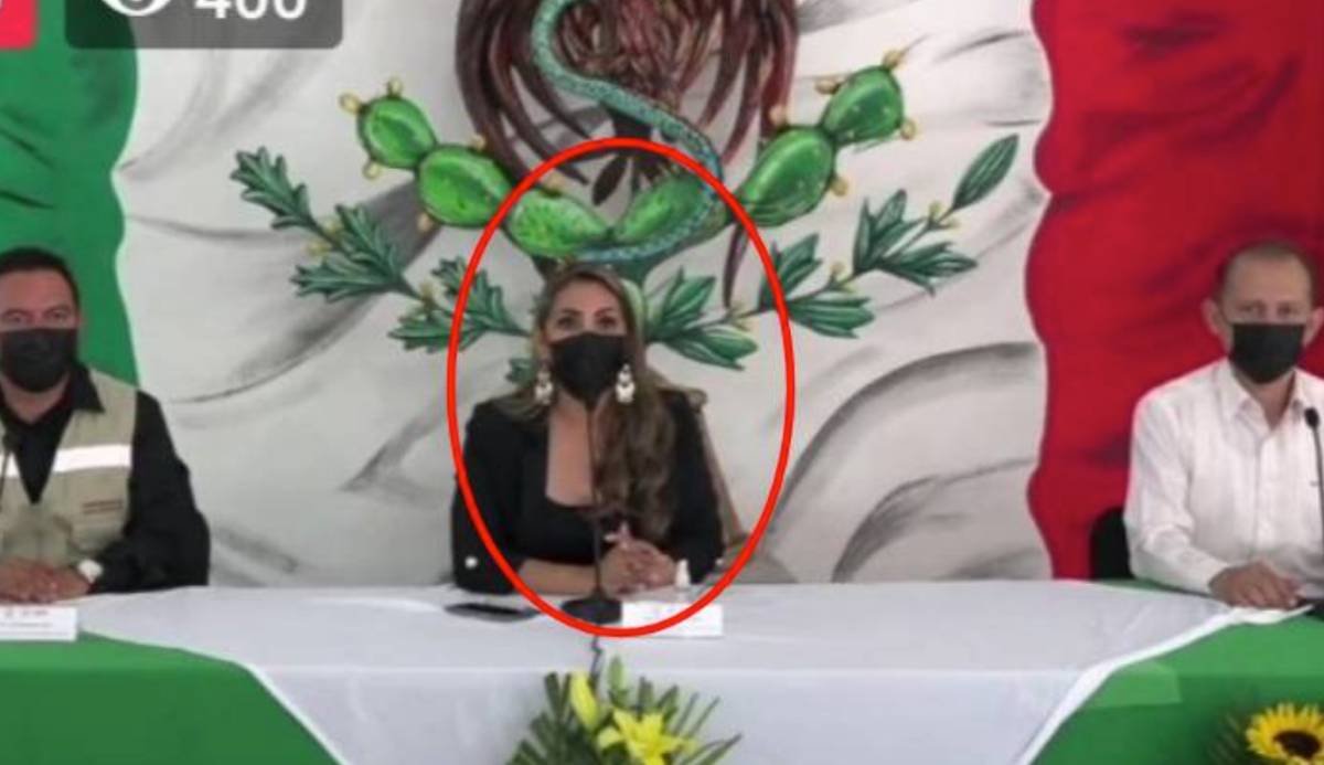 La Gobernadora de Guerrero, Evelyn Salgado Pineda, causó polémica en redes sociales después que se evidenciara que modificó la Bandera de México para colocarle la “S” de su apellido paterno.