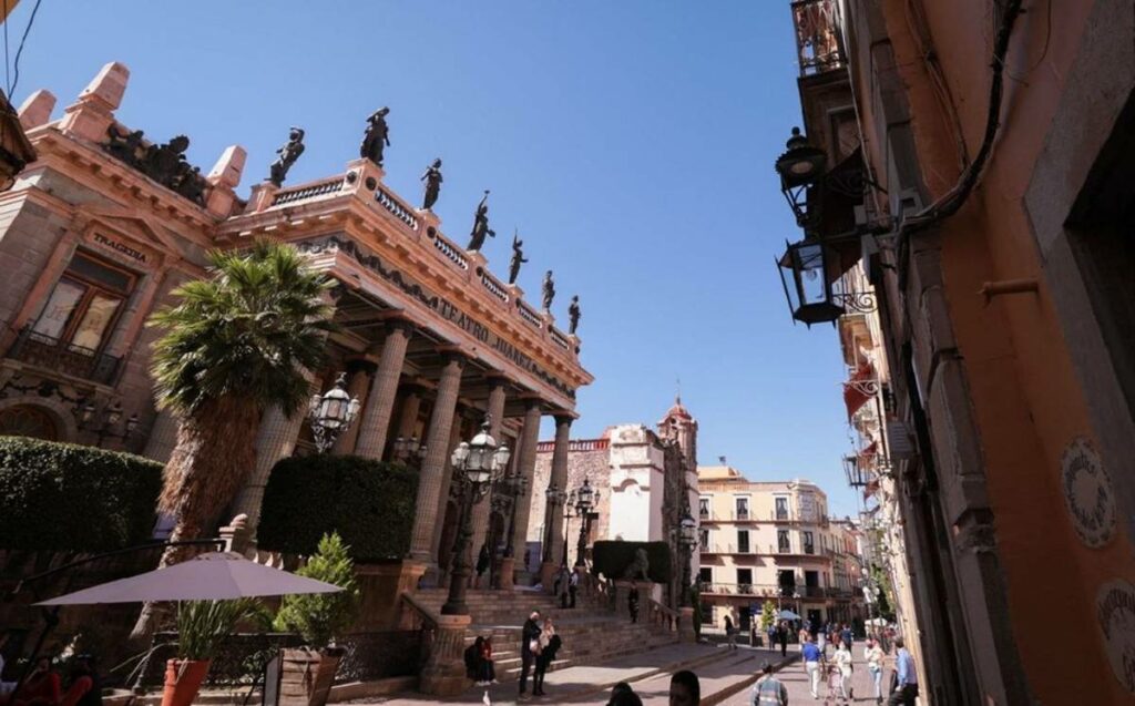 Guanajuato se alista para recibir a partir de hoy y hasta el 03 de enero del 2021, periodo vacacional decembrino, a más 915 mil visitantes y más de 179 mil turistas