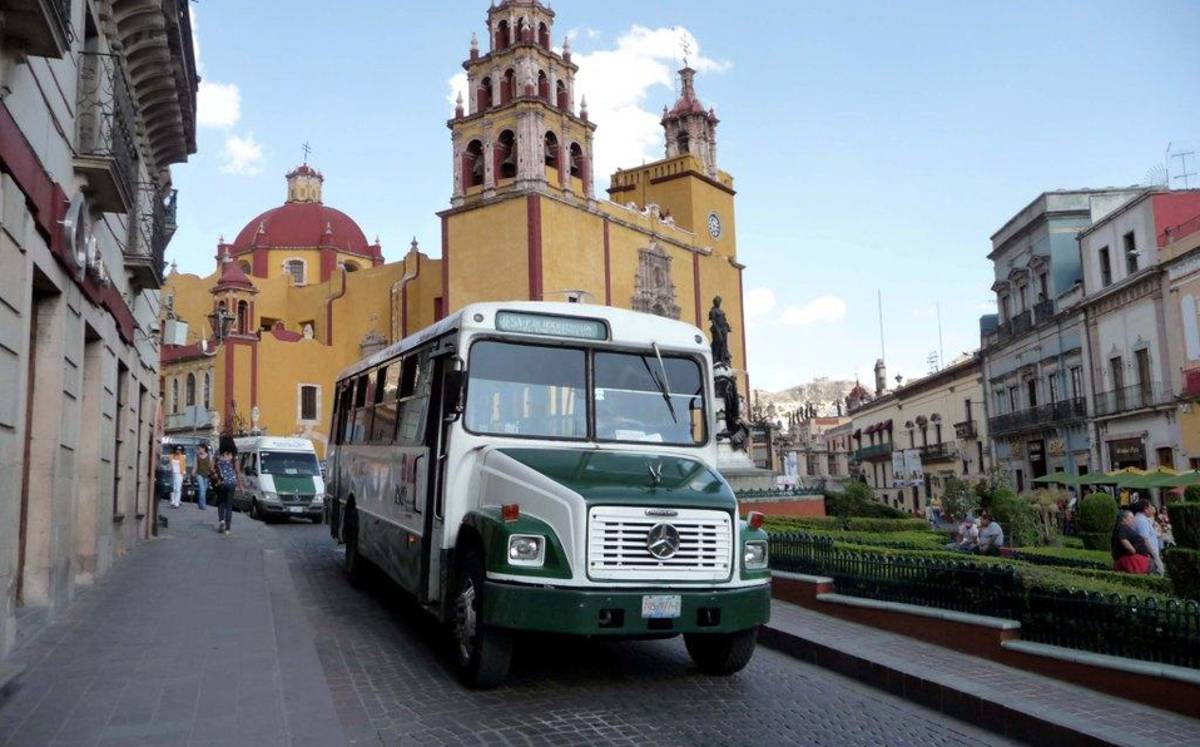 Cuatro pesos será el aumento que se aplicará al costo del servicio de transporte púbico en Guanajuato capital, será a partir de enero del 2022 cuando suban los primeros dos pesos