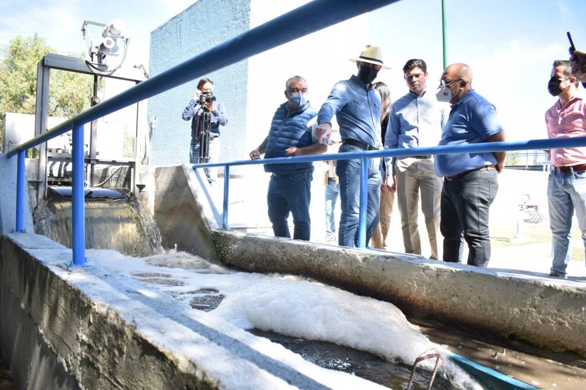 El titular de la Comisión Estatal del Agua de Guanajuato Paco García León realizó un recorrido por la planta metropolitana de aguas residuales San Jerónimo