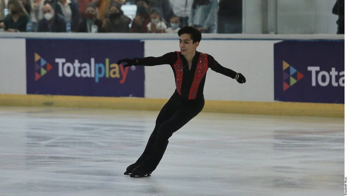 El patinador artístico sobre hielo representante de León, Donovan Carrillo Suazo, debutará el próximo 7 de febrero en los Juegos Olímpicos de Invierno Beijing 2022