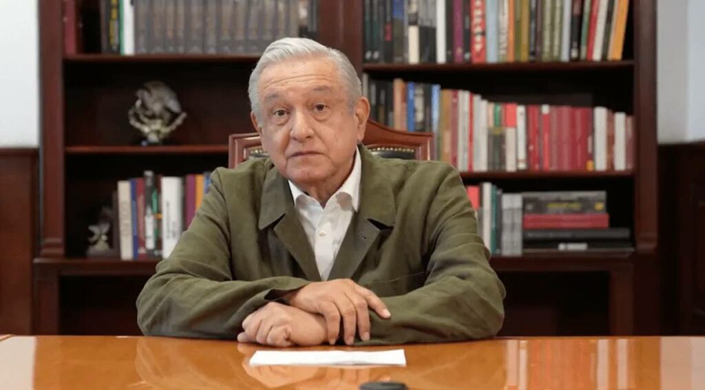  Andrés Manuel López Obrador envió este sábado un mensaje a los mexicanos asegurando que goza de buena salud, luego de pasar la noche en el Hospital Militar