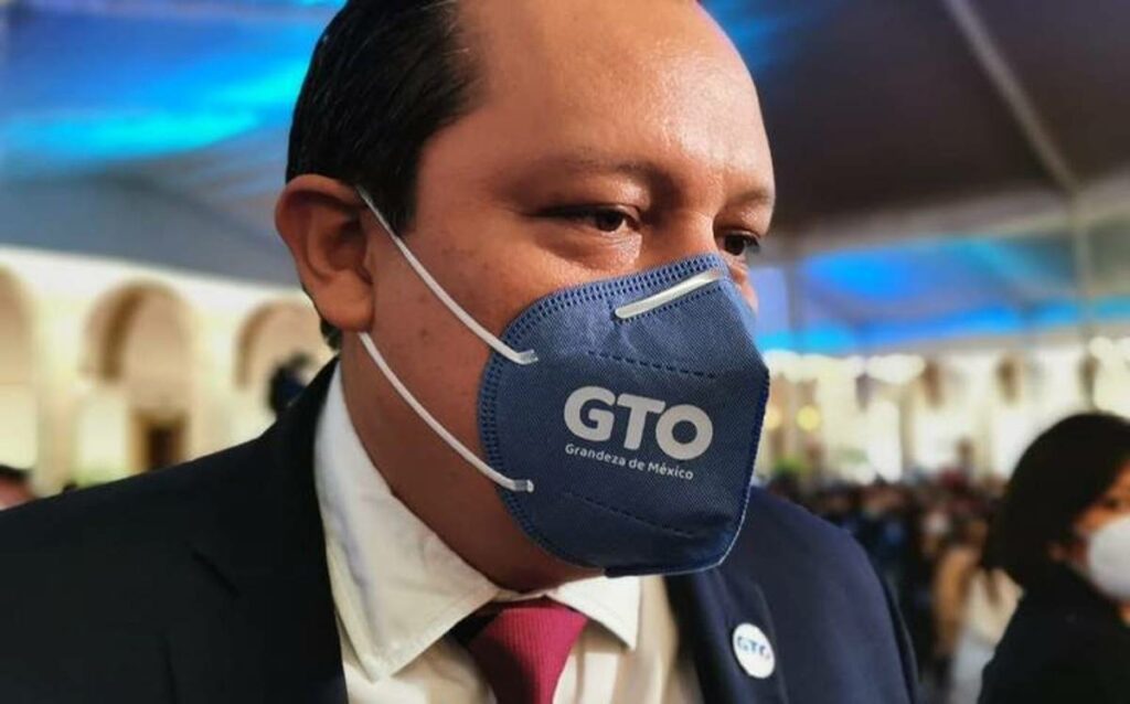 El Secretario de Salud de Guanajuato, Daniel Díaz Martínez, dio a conocer que dio positivo a Covid-19