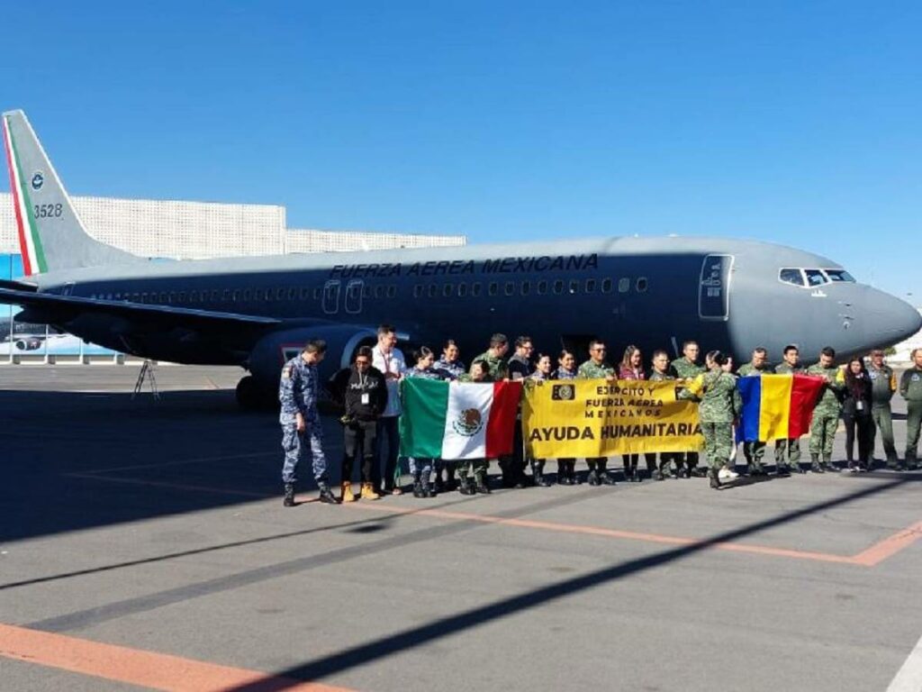 El avión Boeing 737-800 de la Fuerza Aérea Mexicana (FAM) partió a Rumania con 1.5 toneladas de ayuda humanitaria para los refugios instalados en la frontera con Ucrania