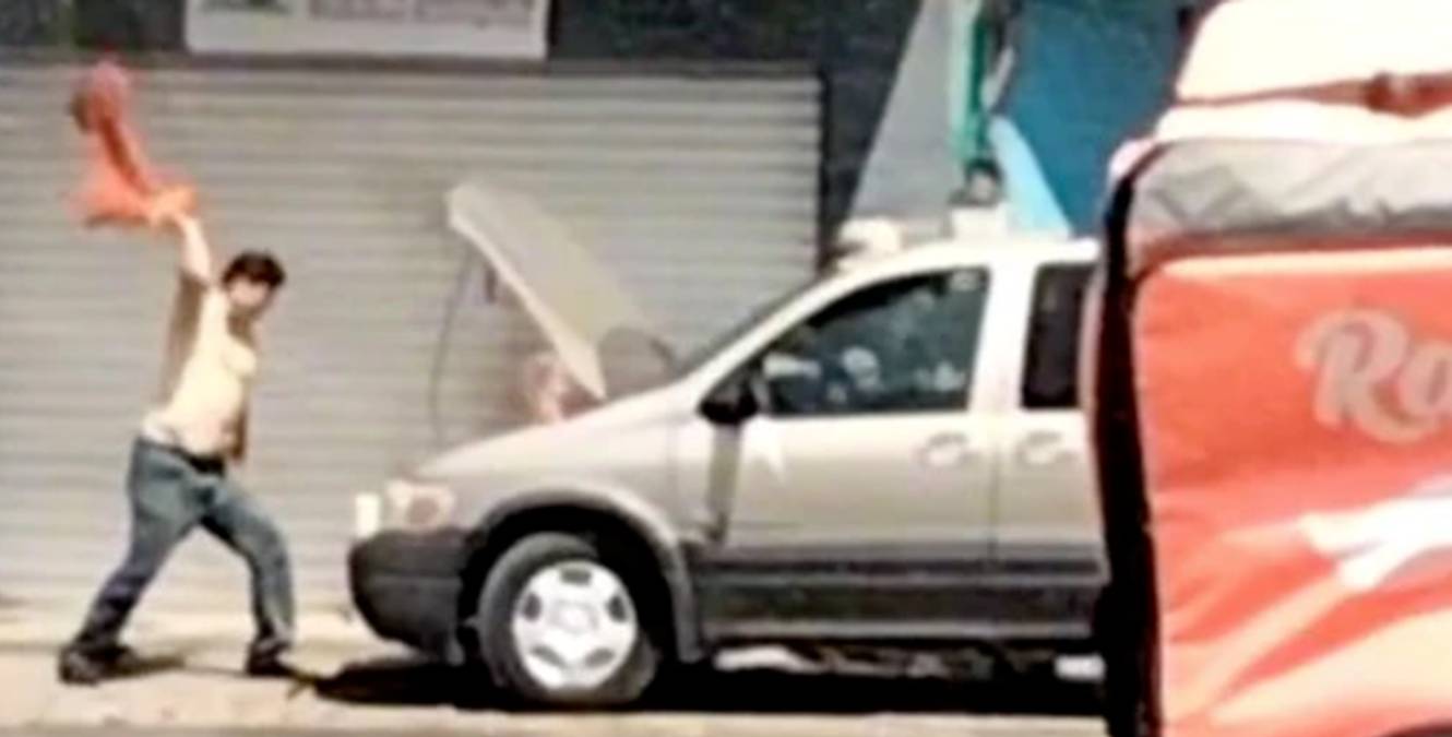 En TikTok se ha hecho viralel video de uno de los choques de autos más absurdos, el cual cuenta con más de 643.8 mil reproducciones