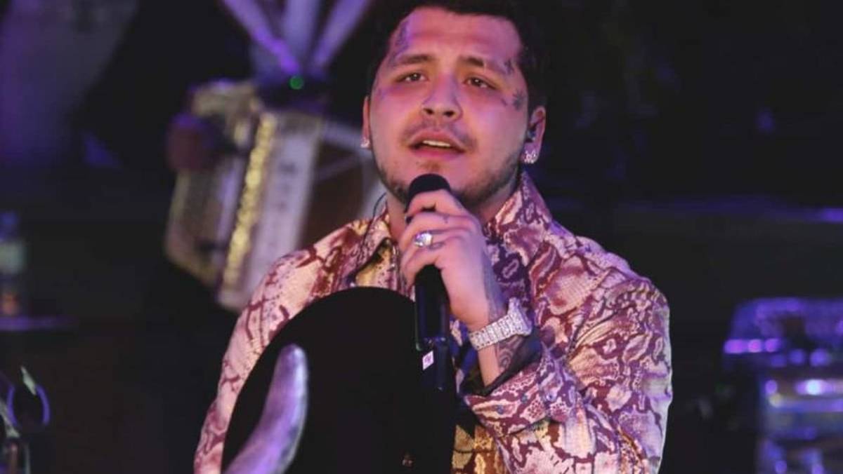 Los costos por ir a ver al cantante Christian Nodal en la Feria Nacional del Sombrero 2022, ascienden hasta los 2 mil 500 pesos, en zona Vip.