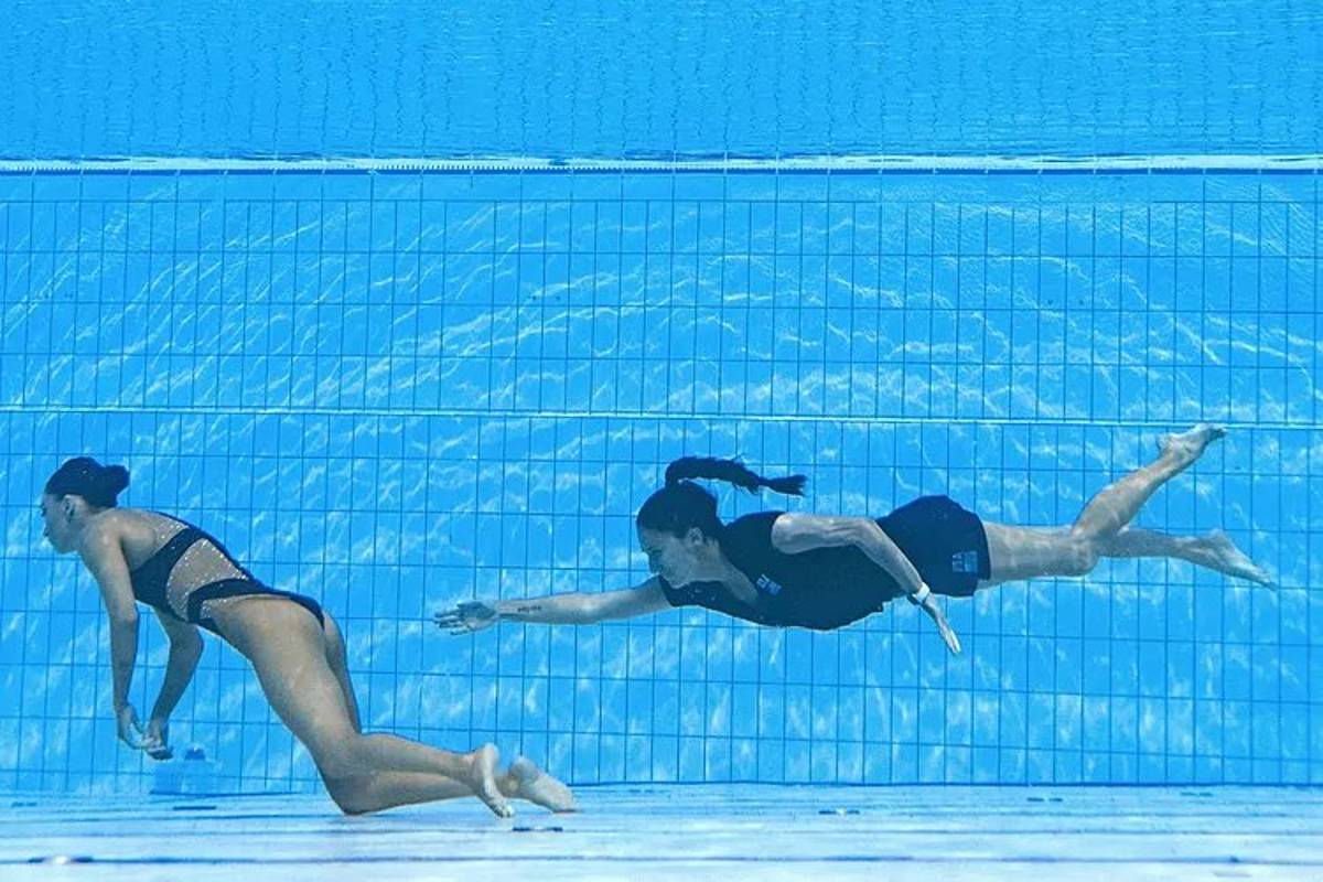 La nadadora estadounidense de origen mexicano Anita Álvarez protagonizó el gran susto de la jornada en el Mundial de Natación de Budapest tras desvanecerse mientras realizaba sus ejercicios