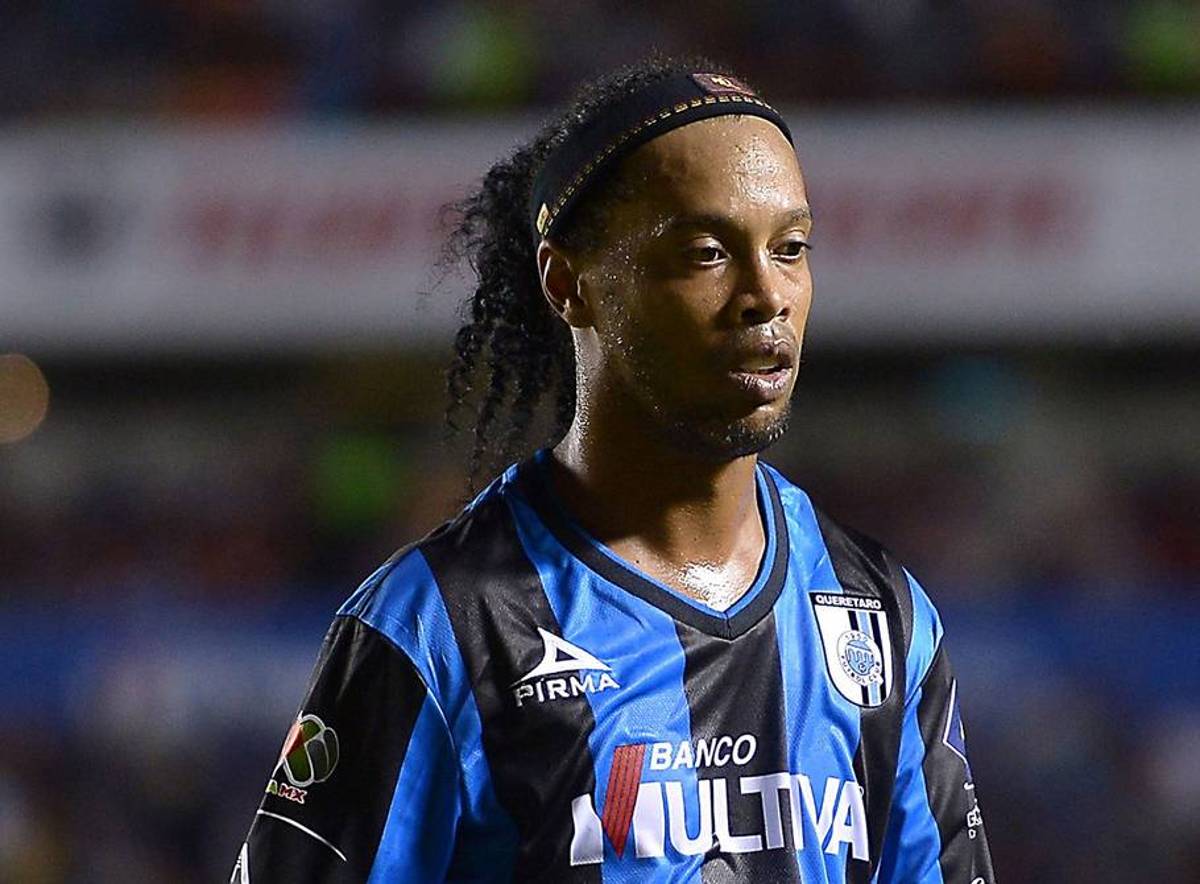 l conjunto del Real San Luis CF confirmó el regreso del astro brasileño Ronaldinho al futbol mexicano, ya que formará parte del club perteneciente a la Serie A de la Liga Premier
