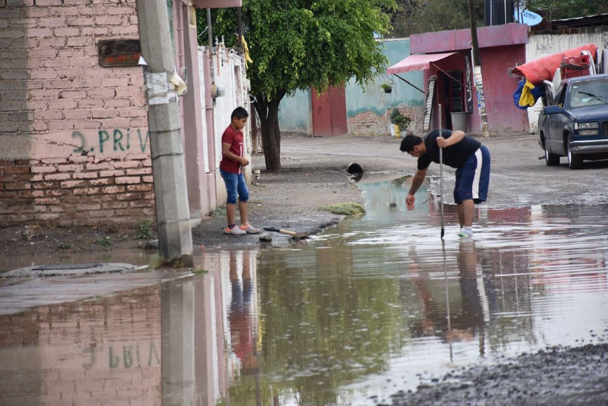 Protección Civil de Guanajuato exhorta a los ciudadanos a cuidarse de posibles incendios y tener en cuenta los peligros de inundaciones.
