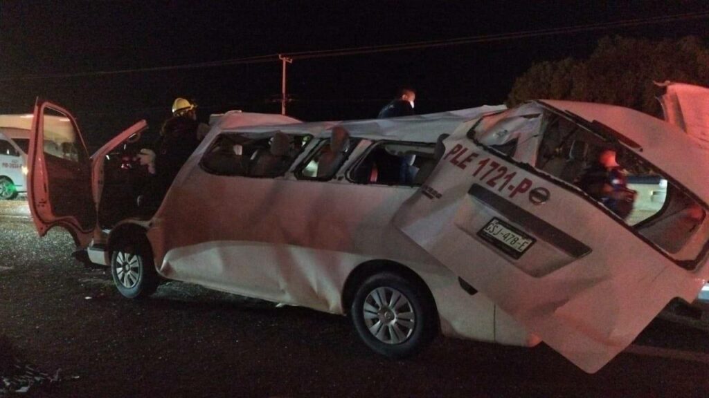 Un choque en la carretera federal Silao-León, Guanajuato, -Bulevar Aeropuerto– dejó varias personas muertas