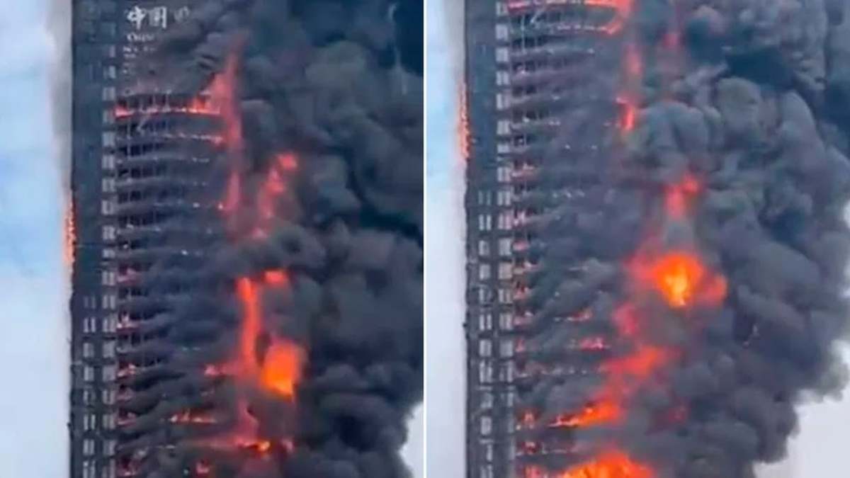 Un enorme incendio envolvió un rascacielos de oficinas de gran altura en el centro de Changsha, en el sur de China