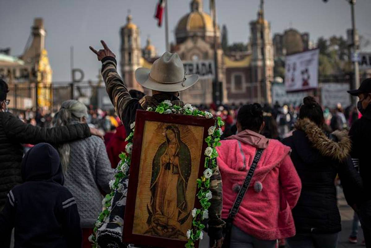 Cada año, el 12 de diciembre los mexicanos celebramos la aparición de la “Virgen Morena”; y aunque se trata de una conmemoración importante en el país, no se trata de una fecha oficial ni para la SEP.
