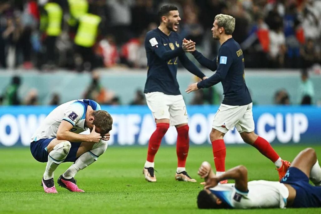 La selección de Francia venció 1-2 a Inglaterra en el Al-Bayt Stadium, en duelo correspondiente a los cuartos de final de la Copa del Mundo de Qatar 2022