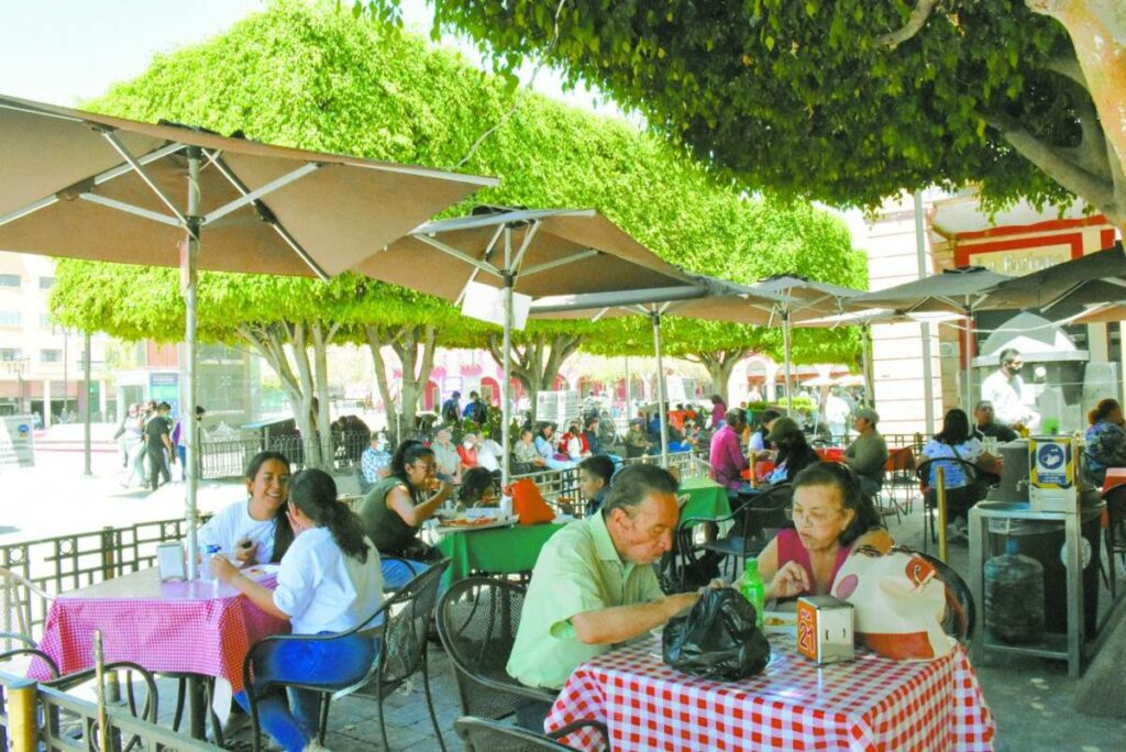 La industria restaurantera, encabezada en esta ciudad por Manuel Bribiesca Sahagún, ve reflejada en cifras esta tendencia hacia la recuperación