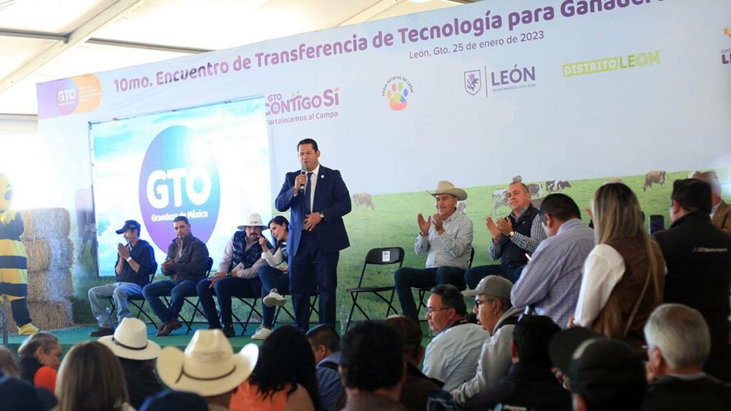 Diego Sinhue Rodríguez, Gobernador del Estado, inauguró el Encuentro de Transferencia de Tecnología para Ganaderos