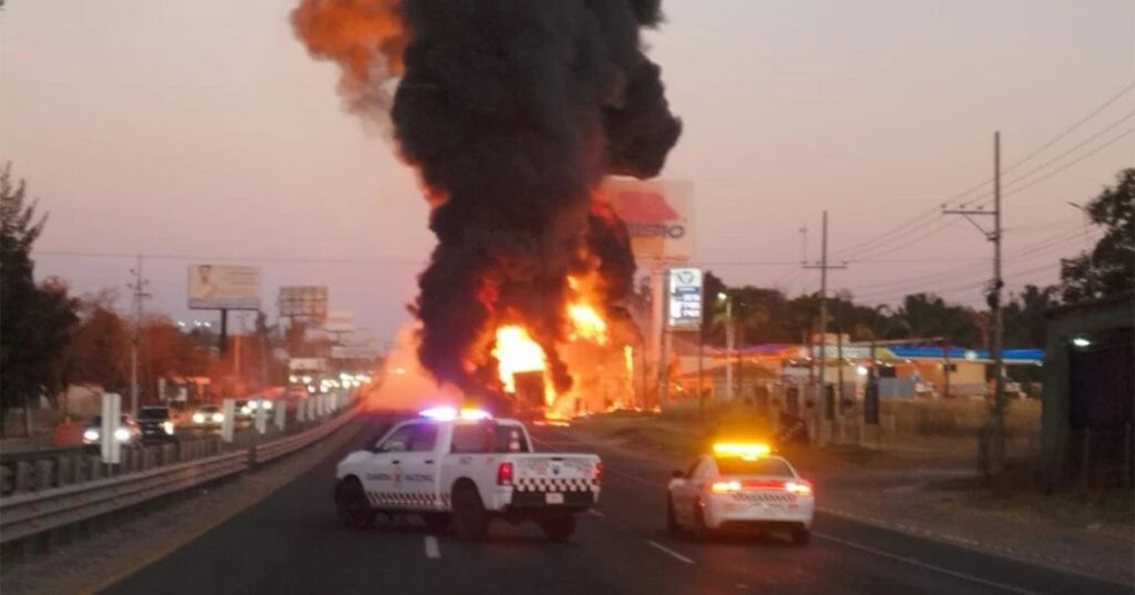 La gasolinera ubicada a metros del ducto de Pemex que se incendió se encuentra en la mira de la Procuraduría Federal del Consumidor (Profeco)