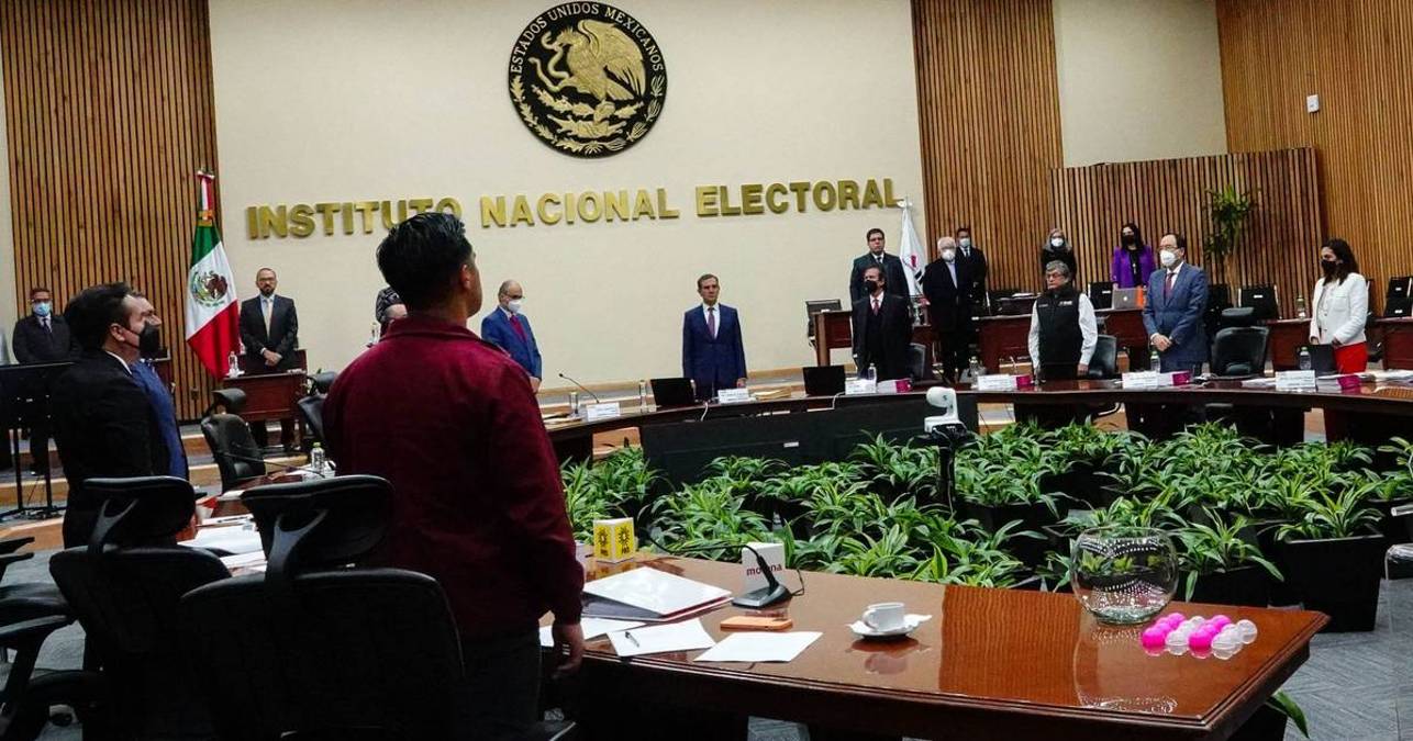 Se ordenó a la Cámara de Diputados que la quinteta de aspirantes a la presidencia del INE esté integrada por mujeres.