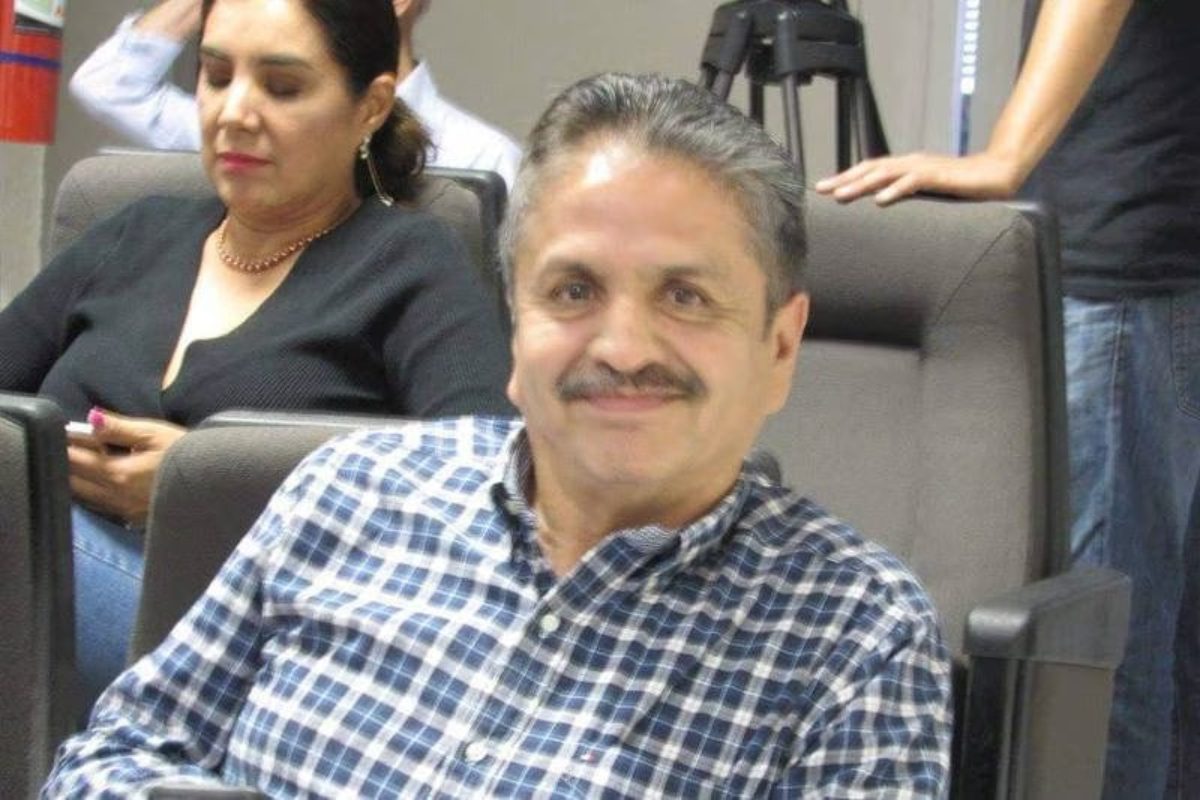 Jorge Enrique González Castillo, periodista, editor y editor general del periódico Meridiano de Nayarit, desapareció en la Ciudad de México.
