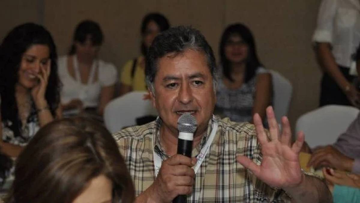 Hallaron muerto a Carlos Acosta, periodista jubilado de Proceso de 65 años de edad.