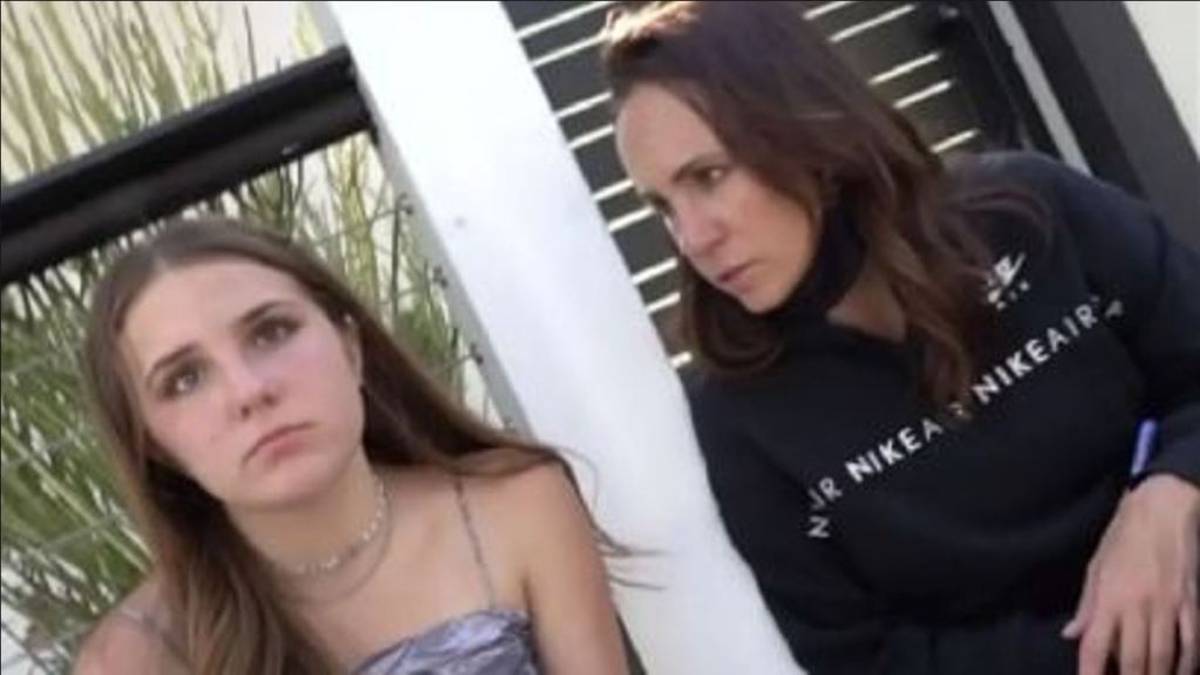 Tiffany Smith, madre de la joven youtuber Piper Rockelle, fue acusada de 11 casos de abuso contra menores.