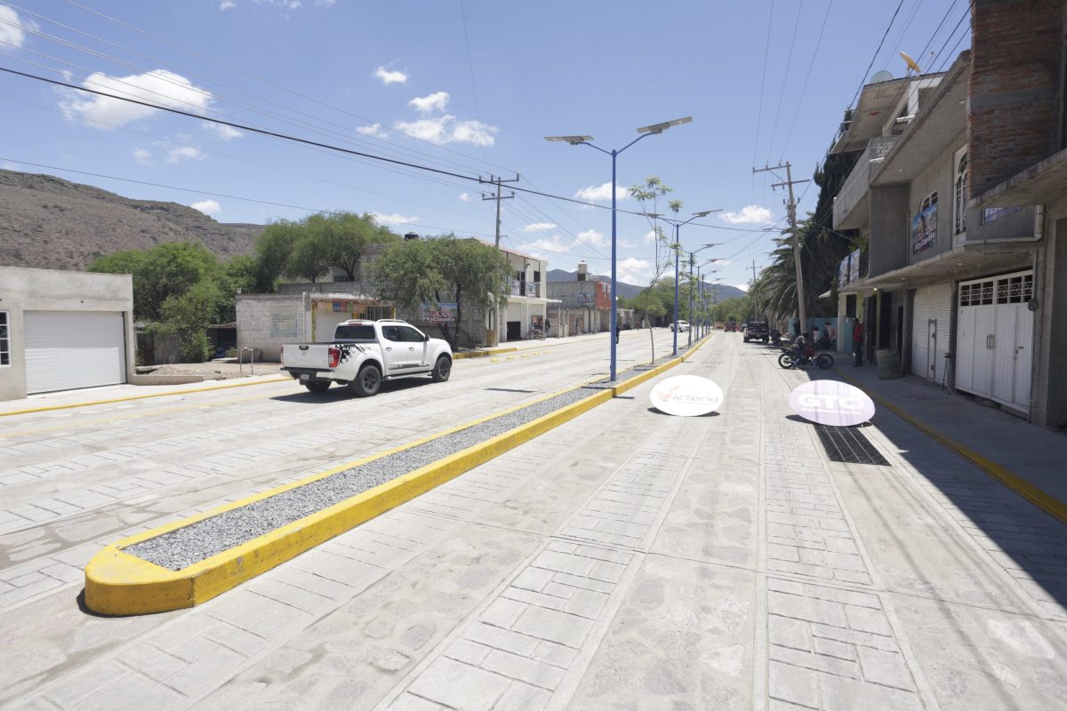 Rehabilitan vialidades en el municipio de Victoria, Guanajuato