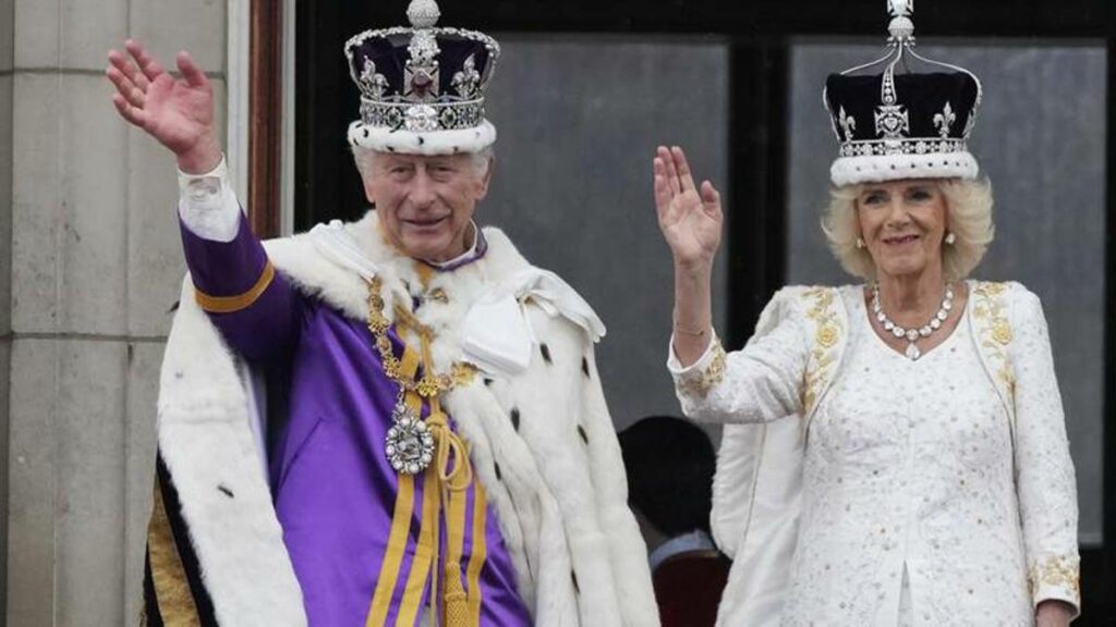 Carlos III fue coronado el sábado en la Abadía de Westminster, en una ceremonia basada en tradiciones antiguas.