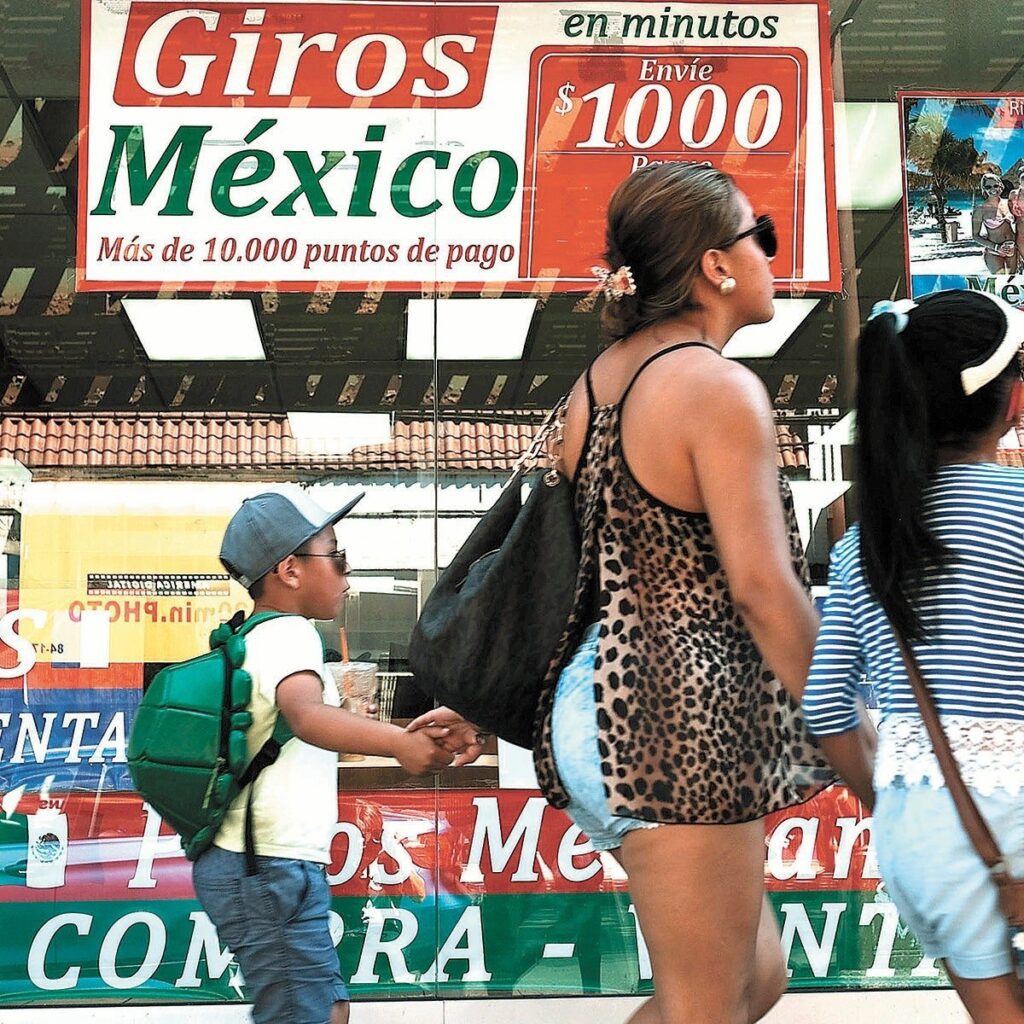 Las remesas enviadas a México, una de las principales fuentes de divisas del país, superaron los 5,000 millones de dólares en marzo